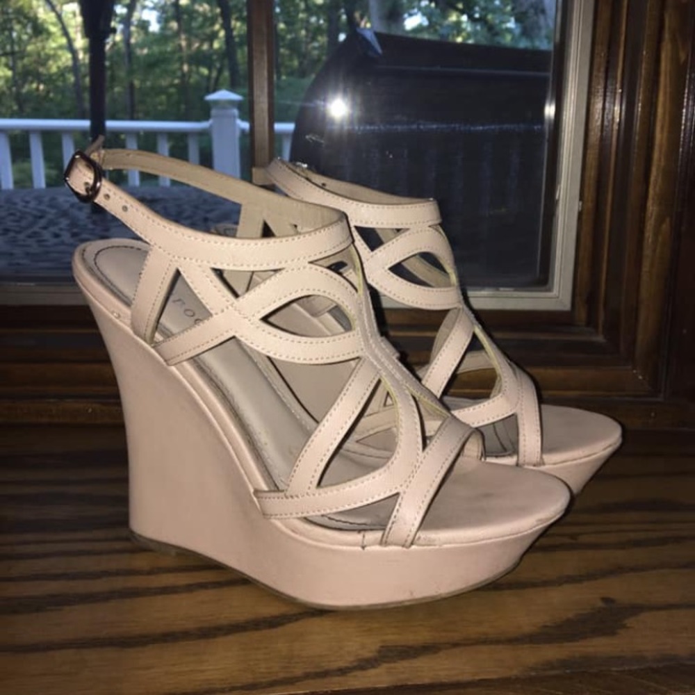 Nude Wedges